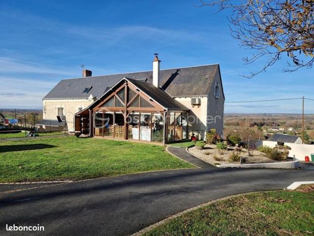 Maison 8 pièces 230 m²