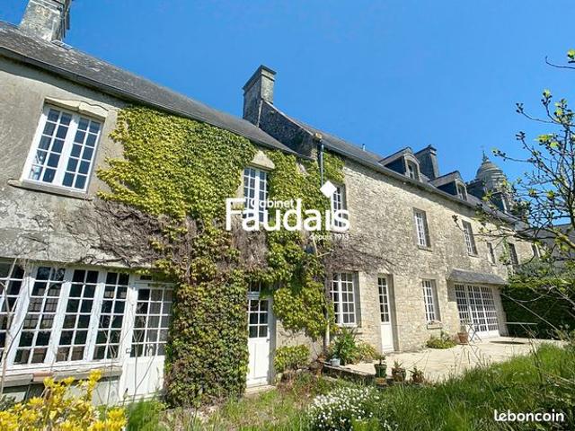 Maison 8 pièces 230 m²