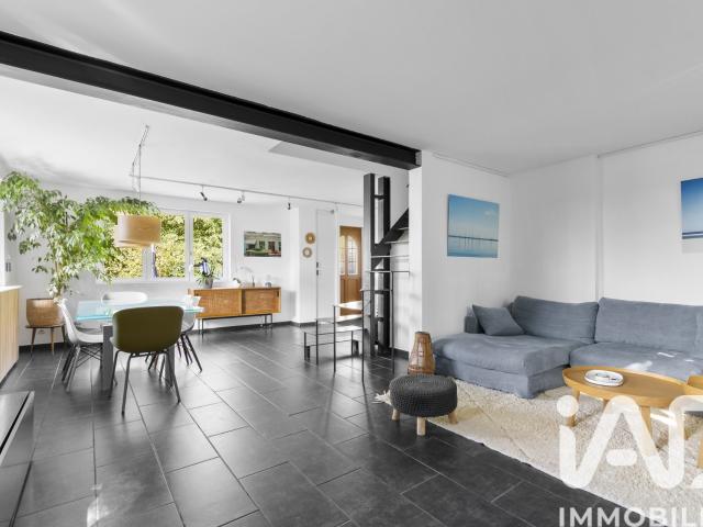 Maison 8 pièces 230 m²