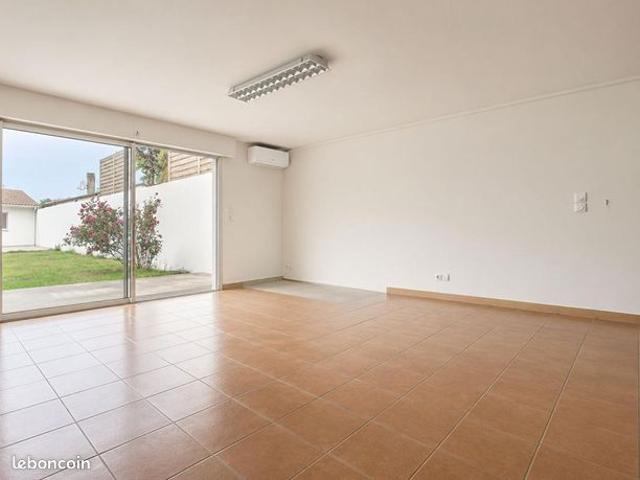 Maison 8 pièces 230 m²