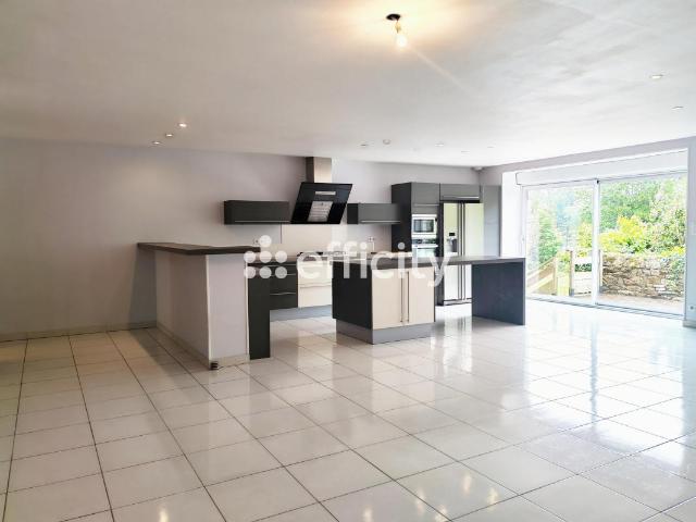 Maison 8 pièces 230 m²