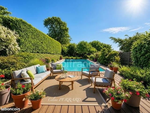 Maison 8 pièces 230 m²