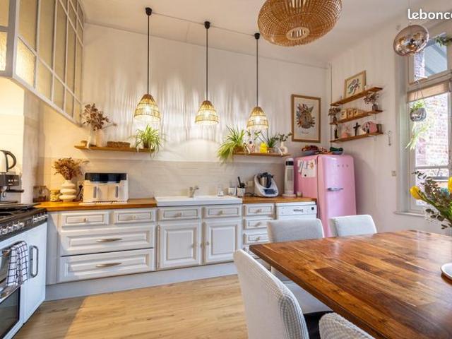 Maison 8 pièces 230 m²
