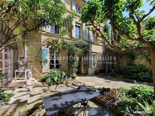 Maison 8 pièces 230 m²