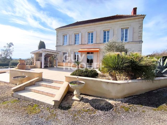 Maison 8 pièces 230 m²