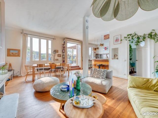 Maison 8 pièces 230 m²