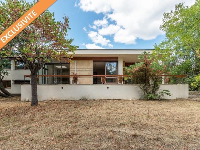 Maison 8 pièces 230 m²