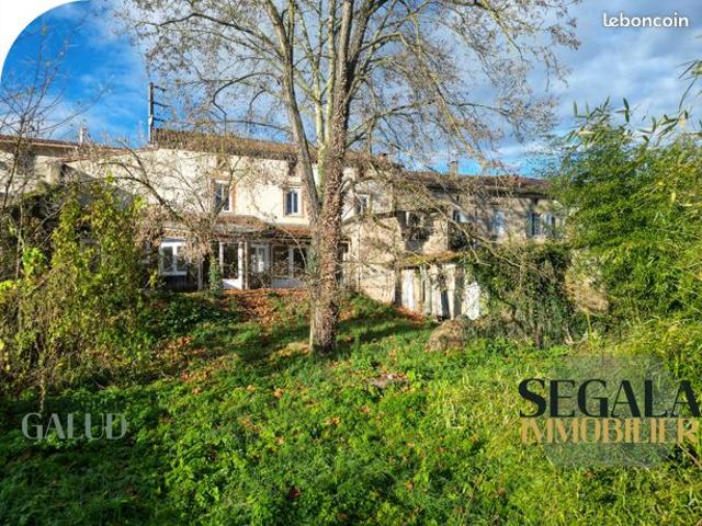 Maison 8 pièces 230 m²