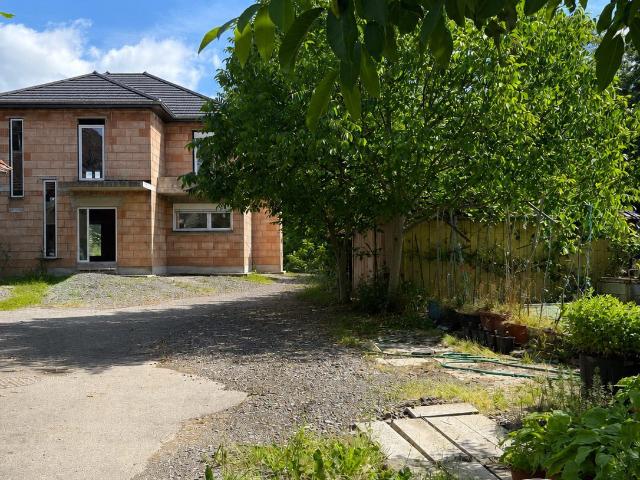 Maison 8 pièces 230 m²