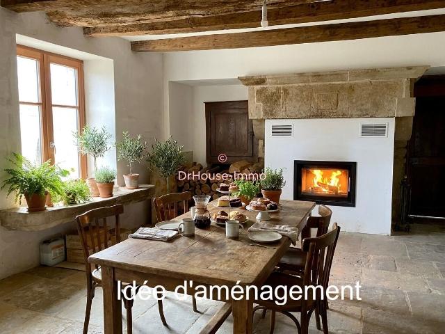 Maison 8 pièces 230 m²