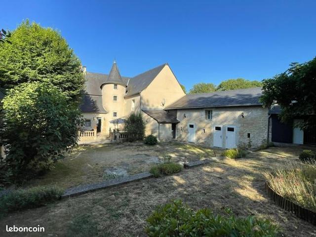 Maison 8 pièces 230 m²