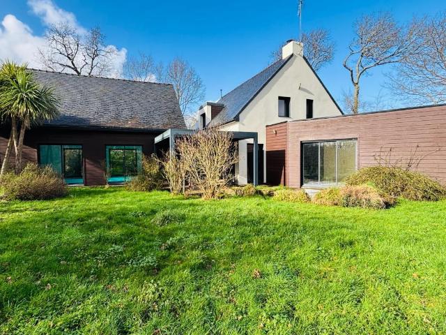 Maison 8 pièces 230 m²