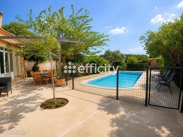 Maison 8 pièces 230 m²