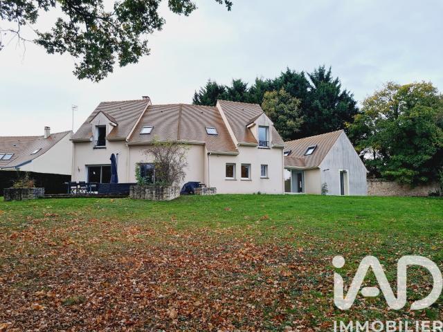 Maison 8 pièces 230 m²