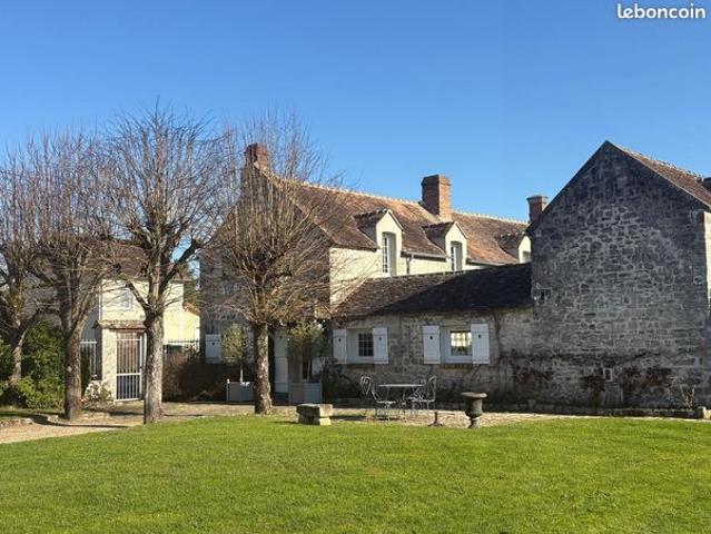 Maison 8 pièces 230 m²