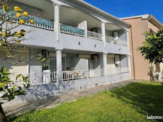 Maison 8 pièces 230 m²