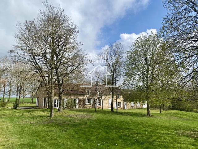 Maison 8 pièces 231 m²