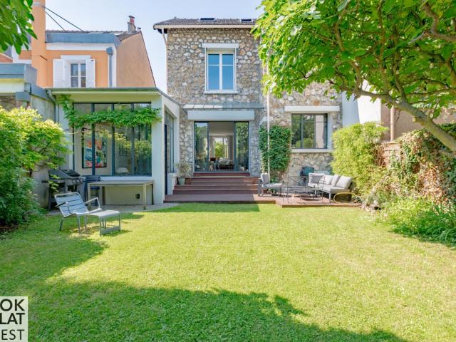 Maison 8 pièces 231 m²