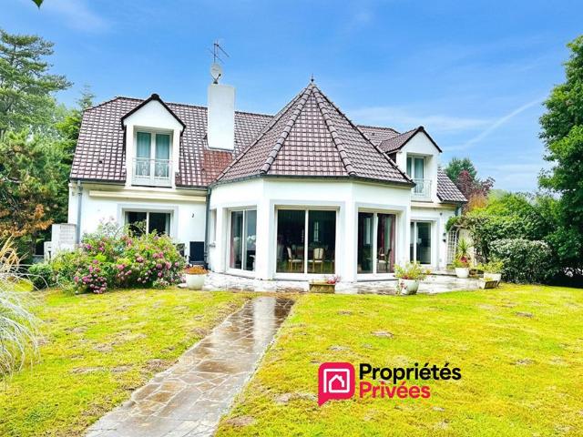 Maison 8 pièces 231 m²
