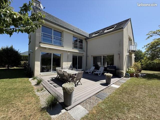 Maison 8 pièces 231 m²