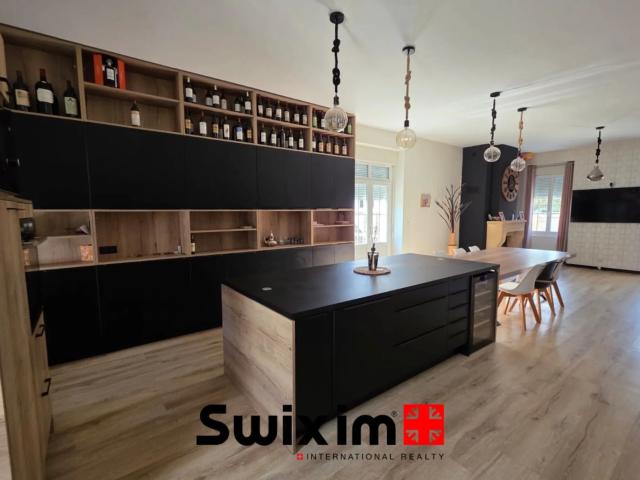 Maison 8 pièces 231 m²