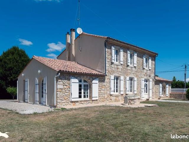 Maison 8 pièces 231 m²