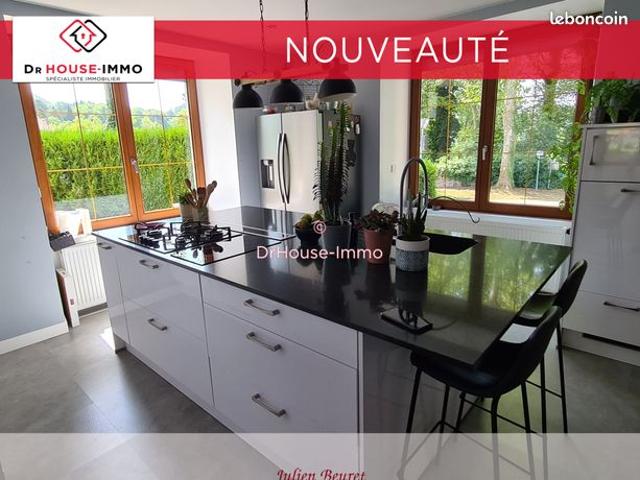 Maison 8 pièces 231 m²