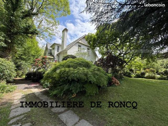 Maison 8 pièces 231 m²