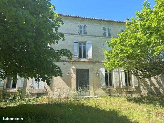 Propriété 8 pièces 232 m²