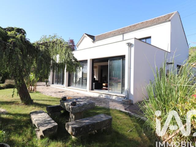 Maison 8 pièces 232 m²