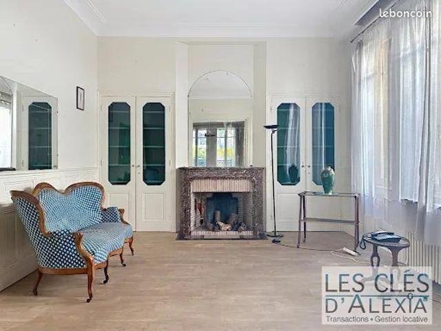 Maison 8 pièces 232 m²