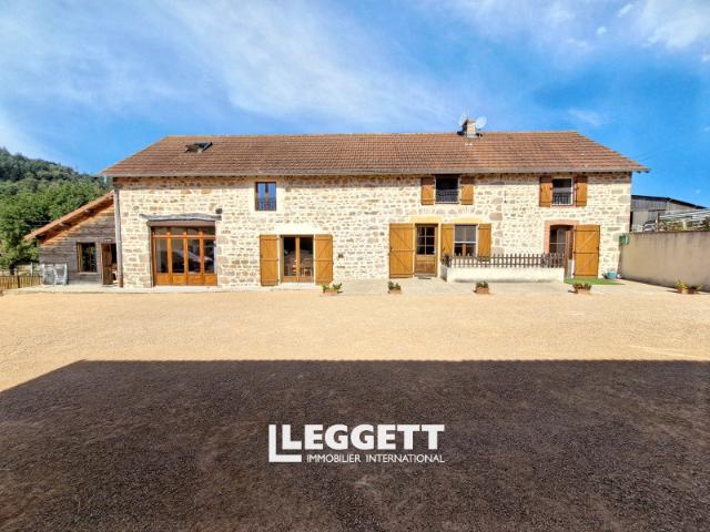 Maison 8 pièces 232 m²