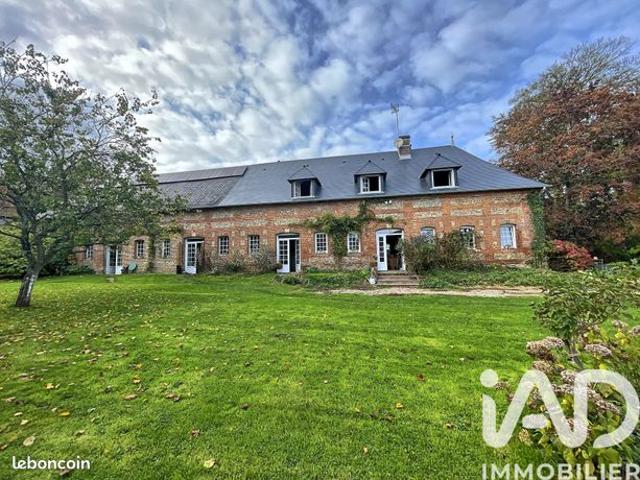 Maison 8 pièces 232 m²