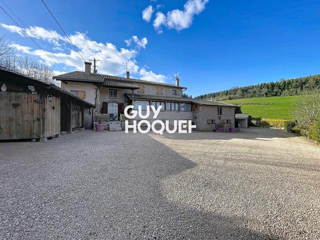 Maison 8 pièces 232 m²