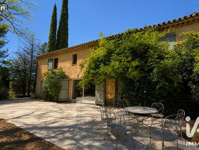 Maison 8 pièces 232 m²