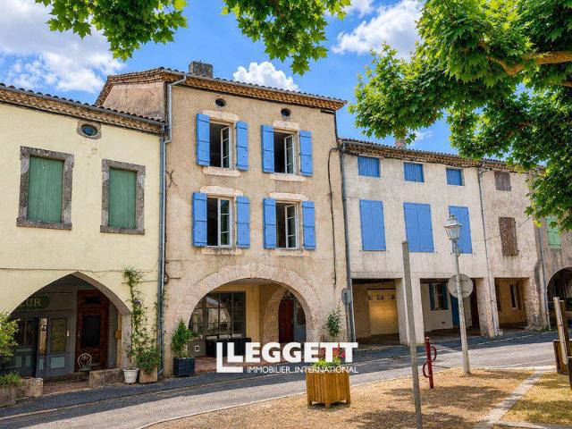 Maison 8 pièces 233 m²