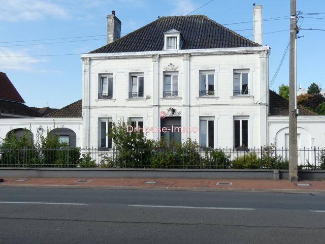Maison 8 pièces 233 m²
