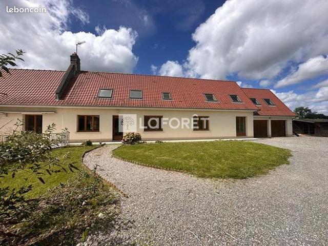Maison 8 pièces 233 m²