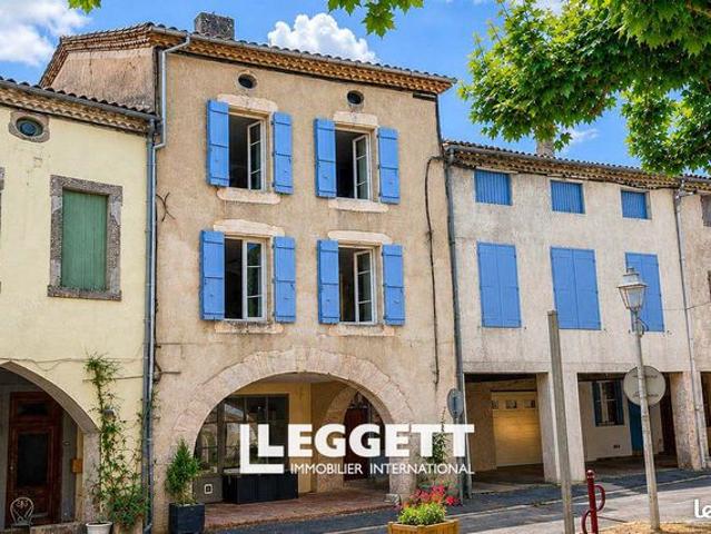 Maison 8 pièces 233 m²