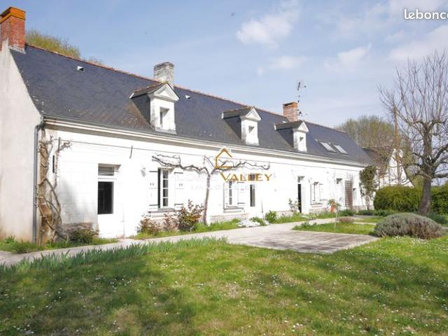 Maison 8 pièces 233 m²