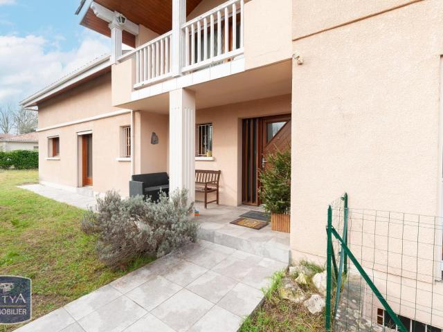Maison 8 pièces 233 m²
