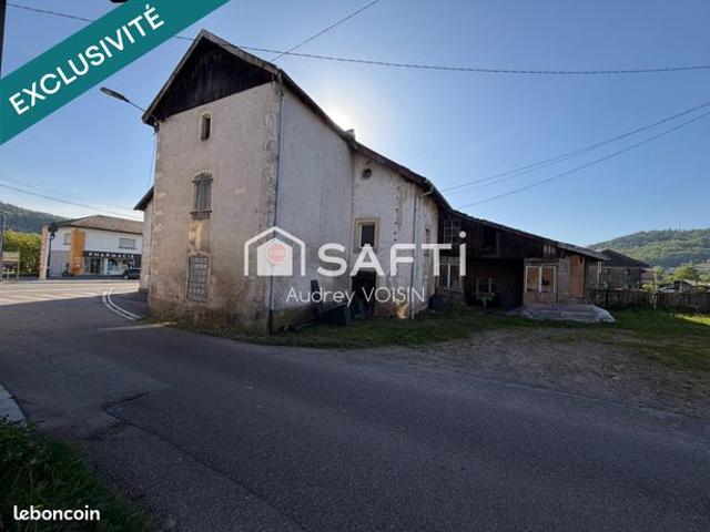 Maison 8 pièces 233 m²
