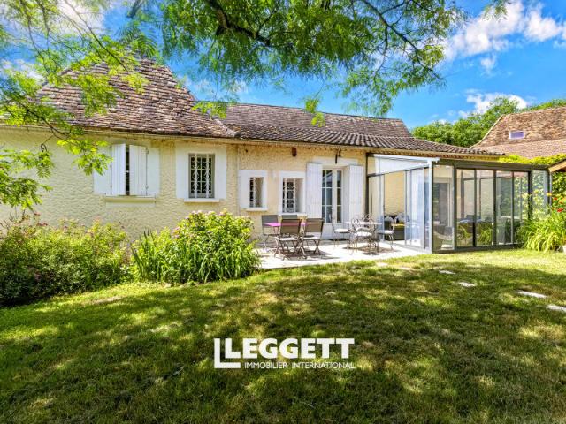 Maison 10 pièces 233 m²