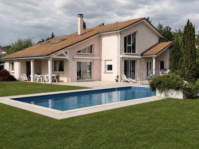 Maison 8 pièces 244 m²