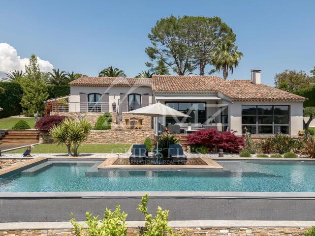Maison 8 pièces 244 m²