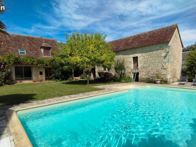 Maison 8 pièces 244 m²