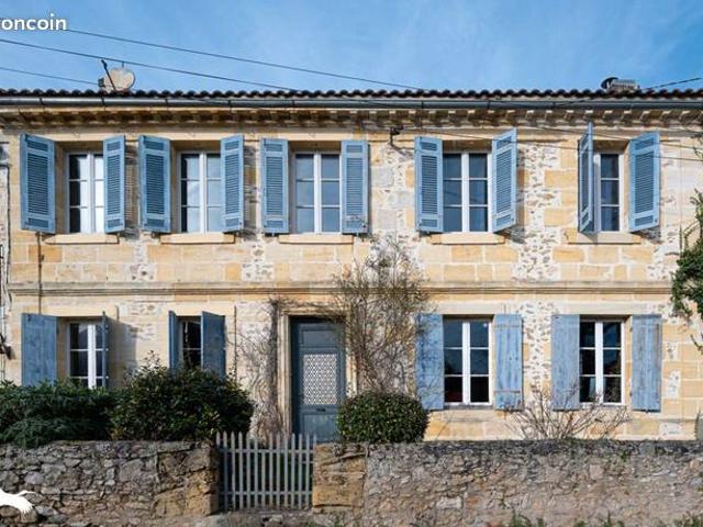 Maison 8 pièces 244 m²