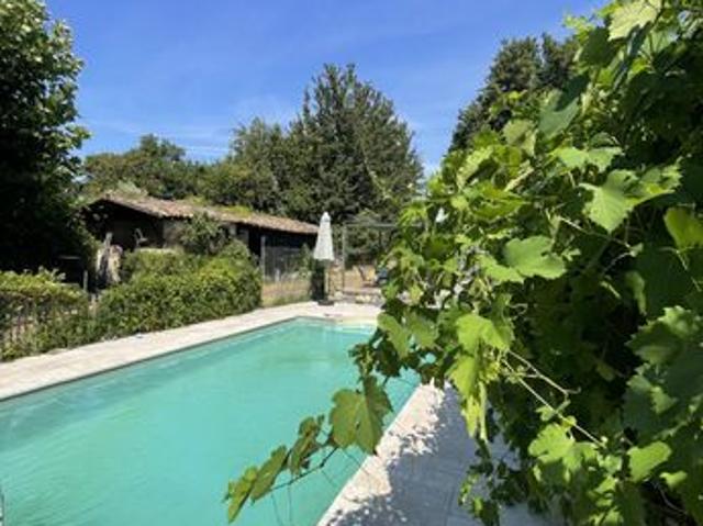 Maison 8 pièces 244 m²