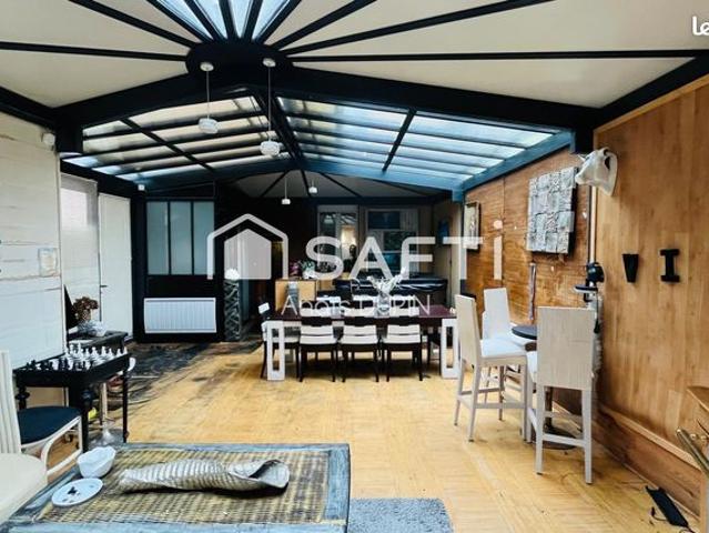 Maison 8 pièces 244 m²