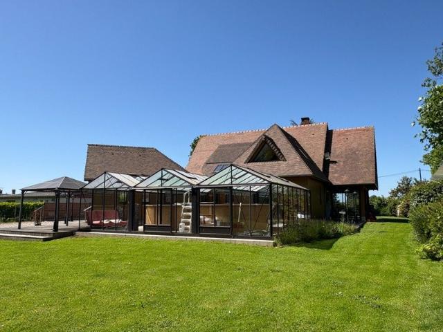 Maison 8 pièces 244 m²